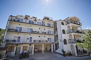 Apartments & Rooms Žaja