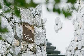 Villa Toma East