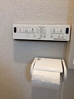 Kasai Guest House, 4min to Kasai Sta, Direct buses to Airport & Disney