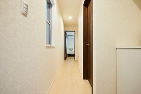 Kasai Guest House, 4min to Kasai Sta, Direct buses to Airport & Disney