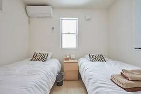 Kasai Guest House, 4min to Kasai Sta, Direct buses to Airport & Disney