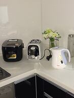 Kasai Guest House, 4min to Kasai Sta, Direct buses to Airport & Disney