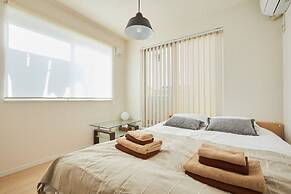 Kasai Guest House, 4min to Kasai Sta, Direct buses to Airport & Disney