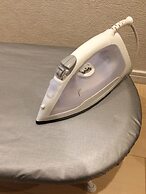 Kasai Guest House, 4min to Kasai Sta, Direct buses to Airport & Disney