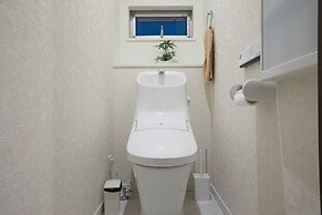 Kasai Guest House, 4min to Kasai Sta, Direct buses to Airport & Disney