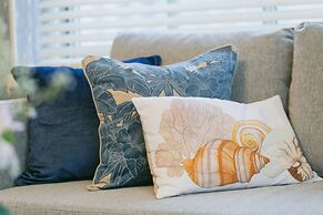 Sunset Breeze Chatan