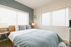 Sunset Breeze Chatan