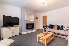 Birkdale Southport Boutique Apartment Sleeps 5