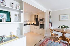 Cosy 1-bed Battersea Riverside Apartment