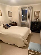 Cosy 1-bed Battersea Riverside Apartment