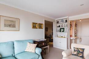 Cosy 1-bed Battersea Riverside Apartment