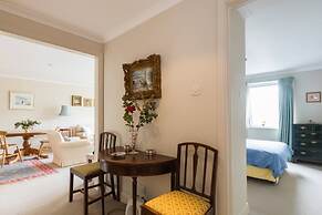 Cosy 1-bed Battersea Riverside Apartment