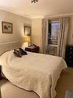 Cosy 1-bed Battersea Riverside Apartment