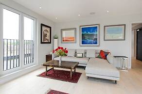 Fabulous 2-bed Penthouse, Wimbledon