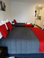Bayside Holiday Units