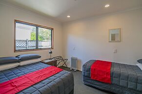 Bayside Holiday Units