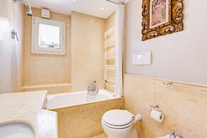 Colosseum Terrace Apartment