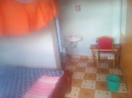 Kimbo Pefa Guest House