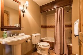 Equinoxe by Tremblant Platinum