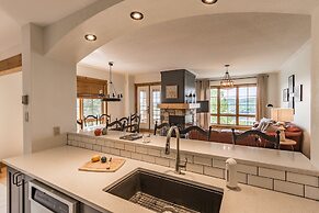 Equinoxe by Tremblant Platinum