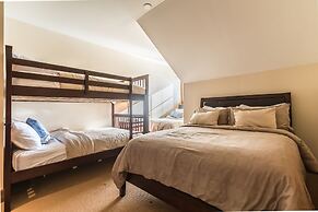 Equinoxe by Tremblant Platinum