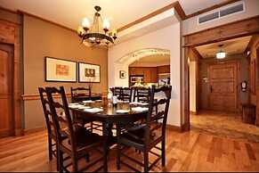 Equinoxe by Tremblant Platinum