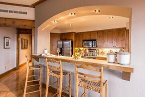 Equinoxe by Tremblant Platinum