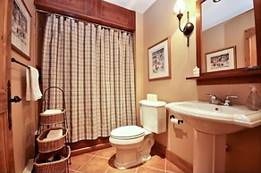 Equinoxe by Tremblant Platinum