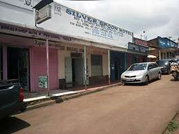 Silver Spoon Motel