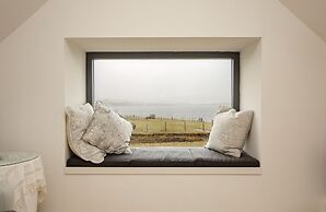 Solas, Ormiscaig, Luxury Coastal Retreat