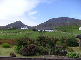 Gairloch View Holiday Cottages - 'kenmore' & 'anmara'