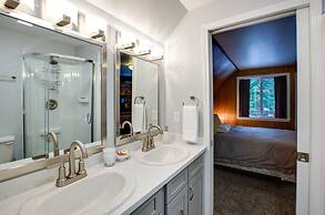 49SL - Hot Tub - WiFi - Fireplace - Sleeps 10