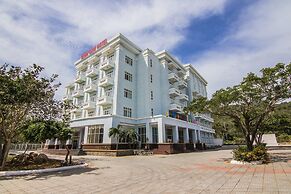 Minh Dam Hotel & Restaurant