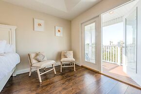 Luxury Living - Modern Beach Townhouse