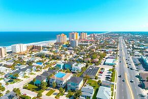 Luxury Living - Modern Beach Townhouse