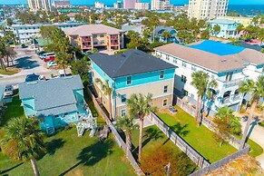 Luxury Living - Modern Beach Townhouse