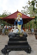 Kubu Reot Taman Asri