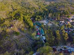 Kubu Reot Taman Asri