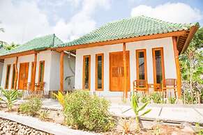 Kubu Reot Taman Asri