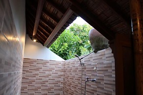 Kubu Reot Taman Asri