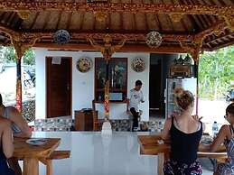 Kubu Reot Taman Asri