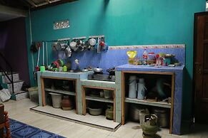 Homestay Junet - Hostel