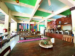 Avery Coconut Island Waterpark Resort