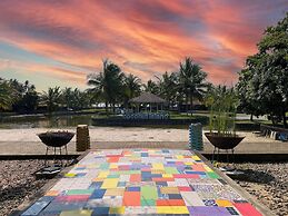 Avery Coconut Island Waterpark Resort