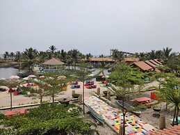 Avery Coconut Island Waterpark Resort