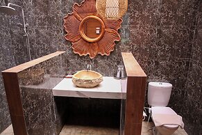 Avery Coconut Island Waterpark Resort