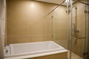 Homefromhome Skylake Apartment