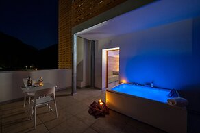 Hotel Trilago
