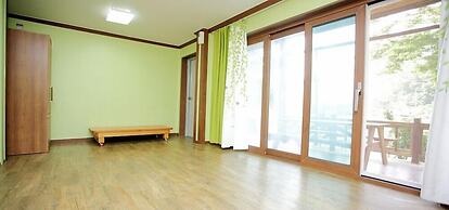 Bandi Hwangto Pension