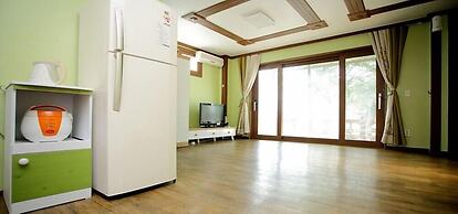 Bandi Hwangto Pension